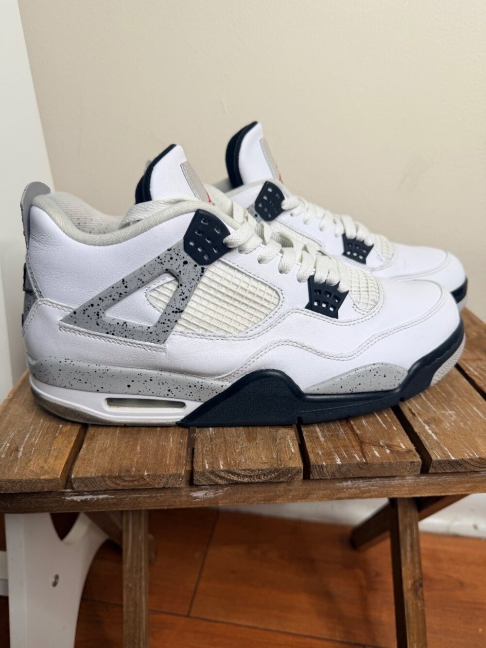 Air Jordan 4 White Cement (2016)